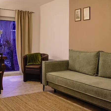 Yvette's 2 Апартаменты *