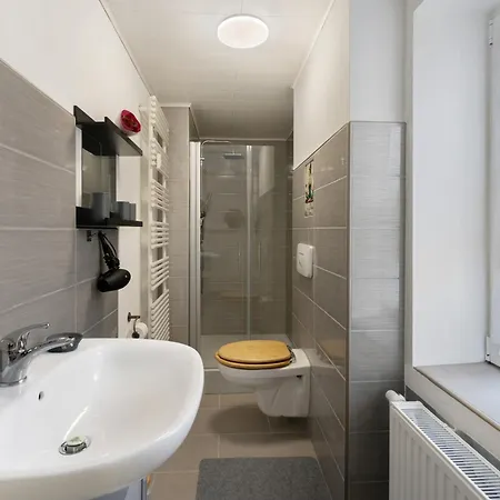 Апартаменты Yvette's 2