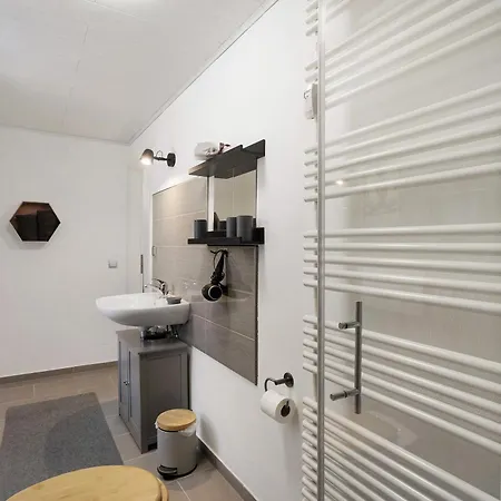 Yvette's 2 Апартаменты *